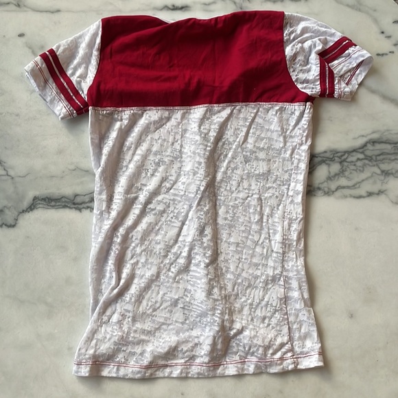 Harry Potter Gryffindor Crest T-Shirt - Picture 2 of 7